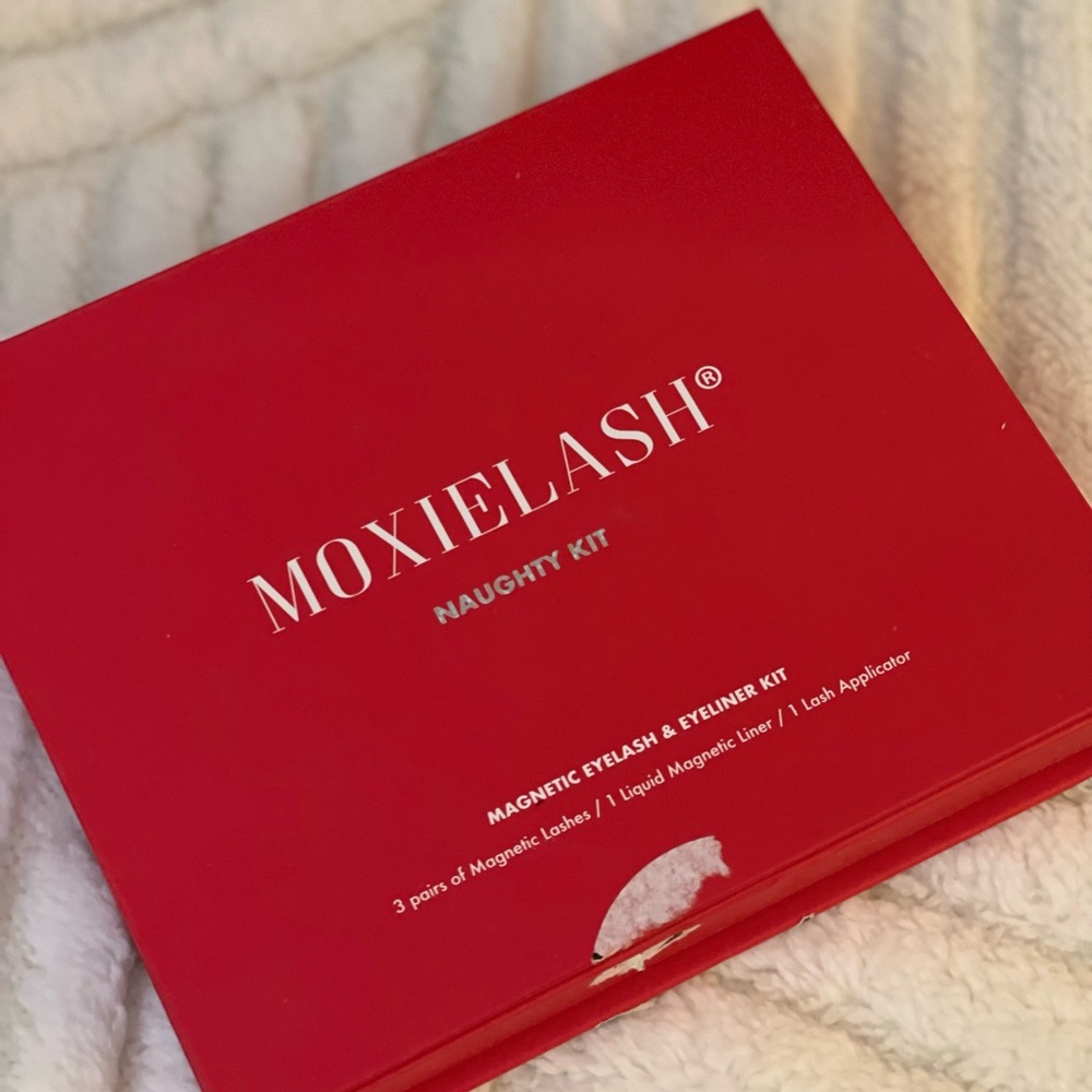 MoxieLash Naughty Kit